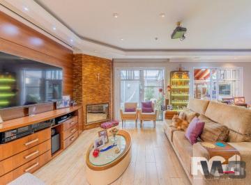 Casa · 257m² · 4 Quartos · 4 Vagas · EXCLUSIVIDADE  Belíssima casa de 4 suítes + gabinete no condomínio fechado Terra