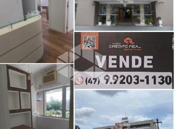 Comercial · 61m² · 1 Vaga · Vende-se Sala Comercial de 83,96 m2 no Centro de Blumenau SC