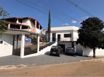 Casa · 382m² · 3 Quartos · 3 Vagas · Casa para venda em Jardim Ipë de 381.84m² com 3 Quartos, 2 Suites e 3 Garagens