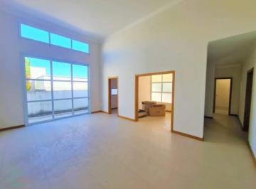 Casa · 250m² · 3 Quartos · 4 Vagas · Casa de Condomínio para alugar em Centro de 250.00m² com 3 Quartos, 3 Suites e 4 Garagens