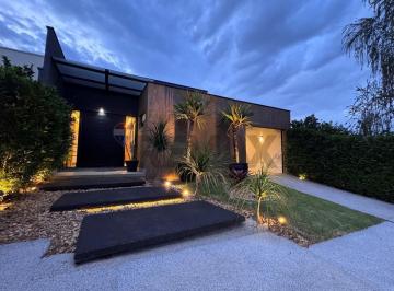 Casa · 127m² · 3 Quartos · 4 Vagas · Casa de Condomínio para alugar em Parque Olívio Franceschini de 127.48m² com 3 Quartos, 1 Suite e 4