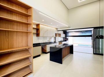 Casa · 200m² · 3 Quartos · 4 Vagas · La Dolce Vita - Oportunidade abaixo do valor de mercado. 3 suítes, escritório e piscina