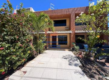 Casa · 130m² · 3 Quartos · 2 Vagas · Village com 3 suítes a venda em Stella Maris perto da praia