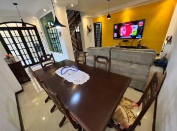Casa · 179m² · 3 Quartos · 3 Vagas · Casa à venda - em Vargem Pequena