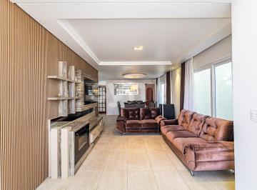 Casa · 227m² · 3 Quartos · 4 Vagas · Casa à venda - em Santa Felicidade