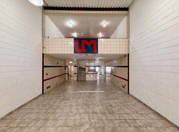 Comercial · 242m² · Galpão Comercial para locação com energia trifásico.
