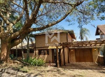 Fachada · Casa para alugar no Condomínio Alpes de Vinhedo