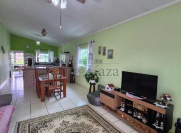 Rural · 160m² · 2 Quartos · 4 Vagas · Oportunidade - Chácara - Chácaras Rurais Guararema - Jacareí - 2 Dormitórios - 160m².