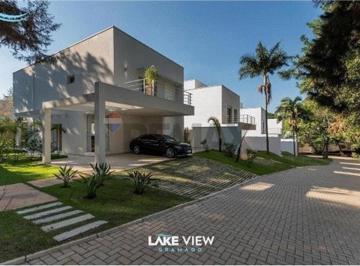 Casa · 209m² · 3 Quartos · 4 Vagas · RE/MAX Aluga casa de excelente padrão no Gramado, em condomínio particular com 7 casas, por R$ 15.00