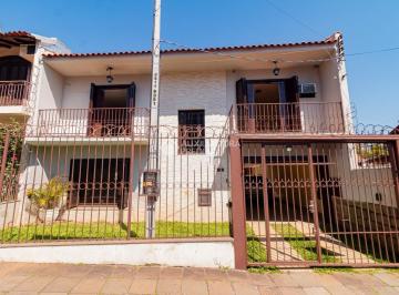 Casa · 226m² · 3 Quartos · 4 Vagas · Ótima casa sobrado!