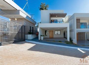 Casa · 160m² · 3 Quartos · 2 Vagas · Condomínio fechado de sobrados Condomínio Villagio Di Capri com 3 suítes Aparecida de Goiânia
