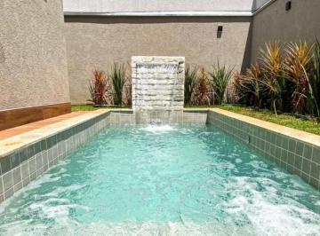 Casa · 180m² · 4 Quartos · 4 Vagas · Casa Térrea em 4 suítes, sendo 1 master no Terras Alpha 1 Senador Canedo