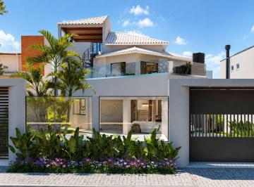 Casa · 235m² · 4 Quartos · 2 Vagas · 469S - Sobrado de alto padrão a 70 metros do mar à venda no balneário Riviera
