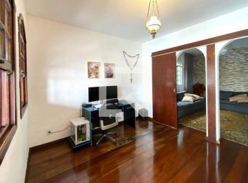 Casa · 250m² · 4 Quartos · 3 Vagas · Casa à Venda - João Pinheiro, 4 Quartos, 250 m² - Belo Horizonte