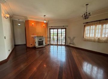 Casa · 350m² · 3 Quartos · 2 Vagas · Casa de Condomínio para alugar em Aruã de 350.00m² com 3 Quartos, 3 Suites e 2 Garagens