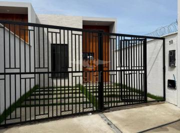 Casa · 85m² · 3 Quartos · 2 Vagas · Casa com 3 quartos, sendo 1 suíte confortável.