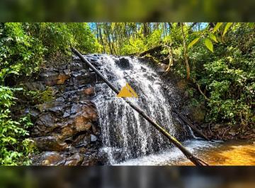 1.jpg ·
SÍTIO À VENDA EM DOIS IRMÃOS – 4,5 HECTARES COM RIO, CASCATA E NATUREZA