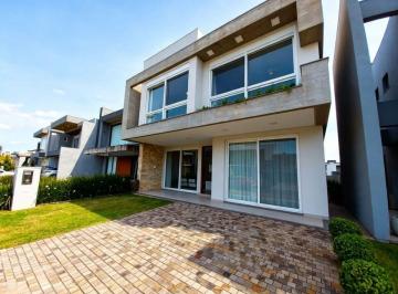 Casa de 4 quartos, Xangri-Lá · Casa de 250 m² com 4 quartos à venda em Xangri-lá