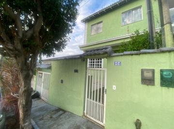 Casa de 4 quartos, Rio de Janeiro · 2 casas sobrepostas à venda com 2 qts cada uma no Residencial Vitória