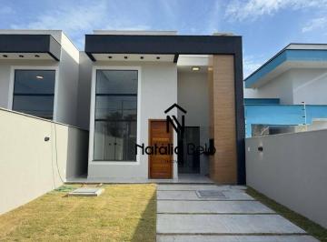 b9296d9ffe51be8e235a400d9f225c2783627f3b · Casa com quintal a poucos metros da orla de Costazul