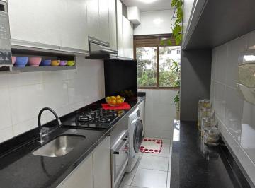Apartamento de 2 quartos, São José dos Pinhais · Apartamento com vista livre, elevador e estrutura de condomínio-clube