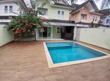 Casa de 4 quartos, Rio de Janeiro · Qualiy III - Recreio - Exuberante Casa triplex com 200m² com 4 suítes, piscina e área gourmet.