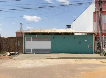 Casa de 3 quartos, São Sebastião · GENERIC_TITLE