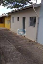 Casa · 40m² · 1 Quarto · CASA DE 1 DORMITÓRIO COM VAGA DE GARAGEM NO BAIRRO BELA VISTA