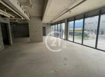 bb004694cbc234a9e5d7b3f3e25a694b30f664a8 · Loja no Brooklin com 241m²