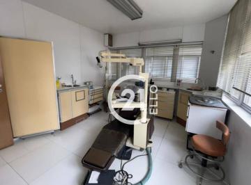 f0e623927b57bc461a7e0e5cfa9108a2ac03c203 · Consultório montado na Vila Nova Conceição - 110 m²