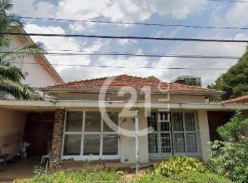 c7848b30ca198ac0c1d3adddd60ec2ff72ecd64e · Casa térrea para reforma em Moema