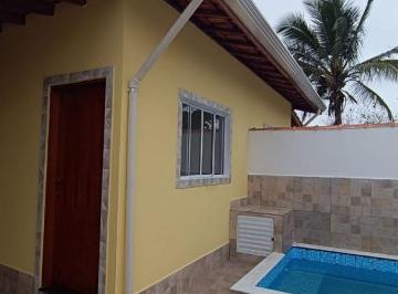 Casa de 2 quartos, Itanhaém · Casa à 1.5km do mar, com 2 quartos, piscina e área gourmet. Localizada em Itanhaém.