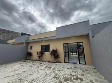 Casa de 2 quartos, Itanhaém · Casa À 400m do mar, com 2 quartos, piscina e área gourmet. Localizada em Itanhaém.