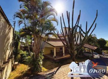Fachada charmosa com paisagismo tropical · Venda, Vila Jardim São Judas Tadeu, Goiânia, Goiás, Brasil