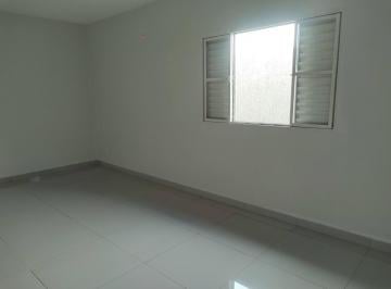Casa · 190m² · 4 Quartos · 4 Vagas · Casa ampla no Centro de Jacarezinho para Aluguel