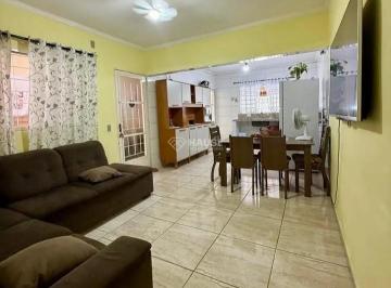 Casa · 3 Quartos · 2 Vagas · Casa à venda no Bairro Vila Centenário – com edícula e área gourmet