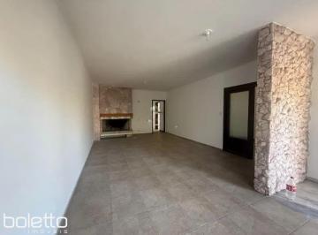 Photo 1 · Casa térrea com 3 dormitórios e 3 vagas próxima à Carlos Gomes