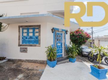 Casa · 91m² · 2 Quartos · Casa estilo chalé de 02 quartos
