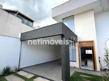 Casa · 218m² · 3 Quartos · 3 Vagas · CASA DE LUXO EM SARZEDO.
