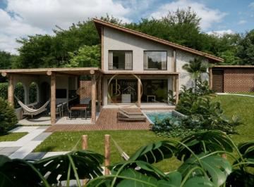Casa · 237m² · 4 Quartos · 4 Vagas · Casa 4 Dormitórios à Venda em Praia dos Lençóis, Cabrália