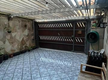 Casa · 140m² · 3 Quartos · 2 Vagas · Casa à Venda com 3 Suítes Lavabo Quarto de Empregada com Banheiro na  Vila Brasilina