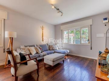Casa en Venda de 3 quartos Cristal · Casa individual com 3 quartos, suíte, pátio amplo no bairro Cristal