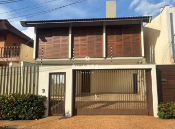 Casa · 206m² · 3 Quartos · 4 Vagas · Sobrado 3 quartos - Lago Parque