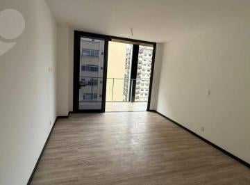 6f0b31d7fce182ea071807d02b9db798cf8d3c72 · Studio com sala/quarto e varanda gourmet, no miolo de Icaraí