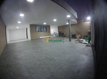 d6aefe721370b11872183d1c0d96f2cbac0b9963 · Casa nova, muito bem localizada, com excelente padrão de acabamento. Conta com 3 quartos, os 3 quart