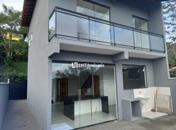 d6d19aa940604d6e8cbaeefe3b6a43c444b58f41 · Casa duplex em condomínio fechado no Engenho do Mato!