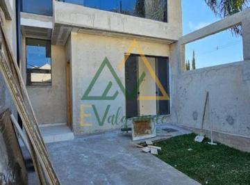 Casa · 3 Quartos · Sobrado no Bairro Alto
