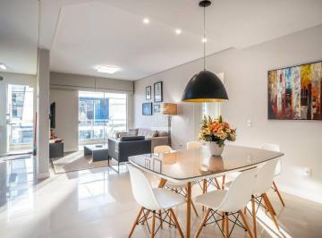 Apartamento · 75m² · 2 Quartos · 1 Vaga · Apartamento de 02 dormitórios bem localizado em Mariscal