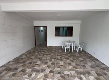 Casa de 2 quartos, Itanhaém · Casa à 200m da rodovia, com 2 quartos e churrasqueira. Localizada em Itanhaém.