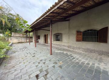 Casa de 2 quartos, Peruíbe · Casa à 1km da rodovia, com 2 quartos. Localizada em Peruíbe.